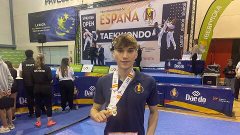 Hugo Arillo, medalla de bronce en el Open de Espa&ntilde;a de La Nuc&iacute;a.