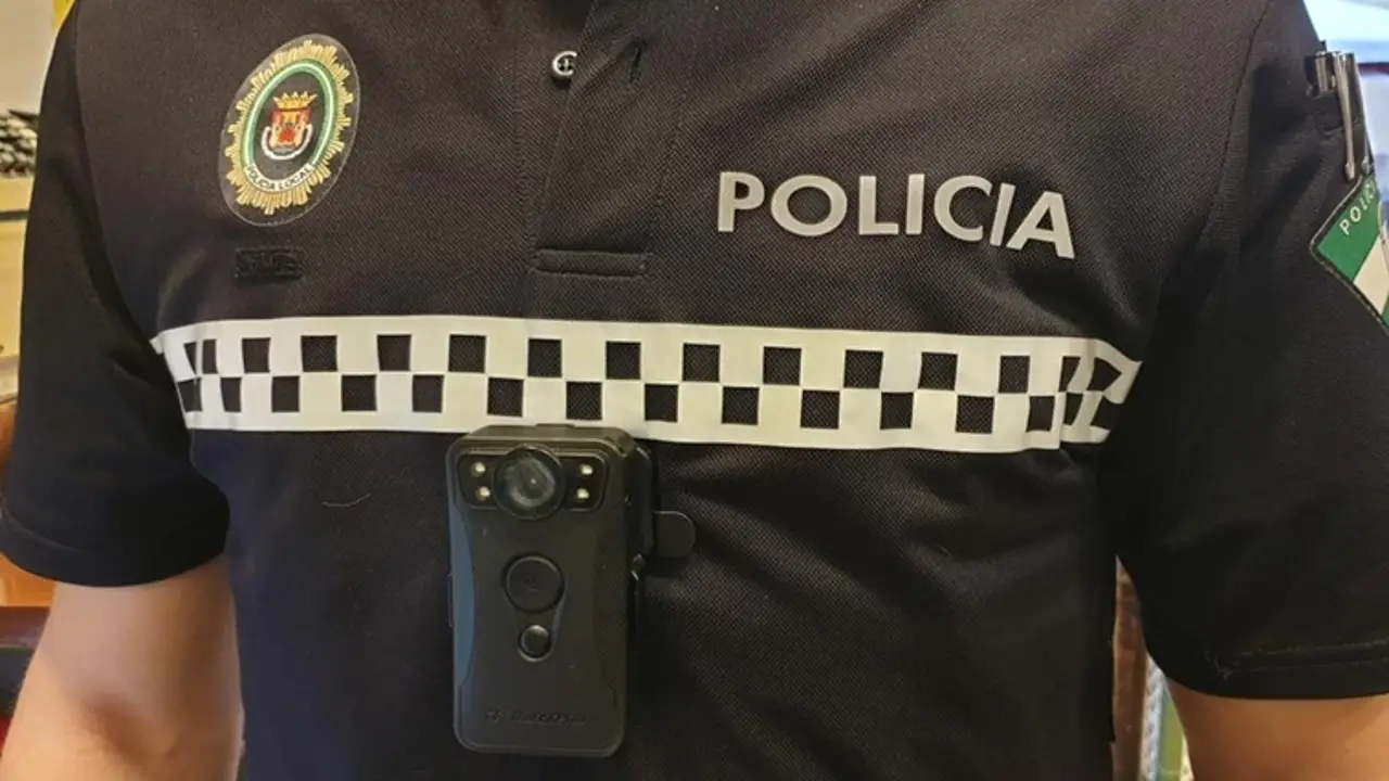 La Policía Nacional utiliza cámaras personales desde el año pasado La Policía Nacional utiliza cámaras personales desde el año pasado