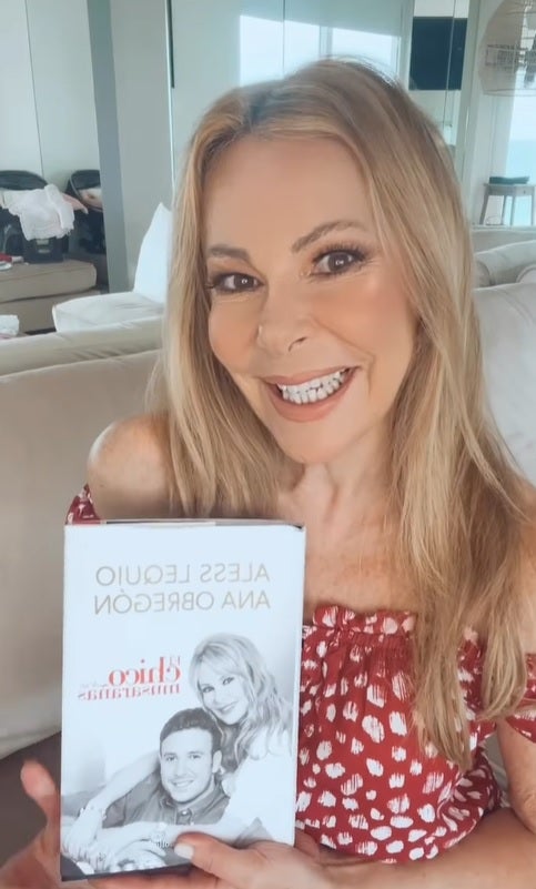 Ana Obregón muestra a su nieta Anita cuando cumple un mes de vida Ana Obregón muestra a su nieta Anita cuando cumple un mes de vida