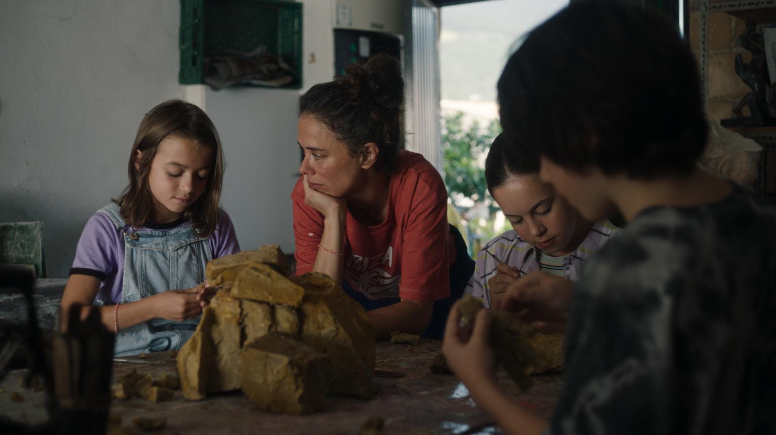Kinótico en Onda Cero. '20.000 especies de abejas', la ópera prima del año, llega a los cines episode artwork