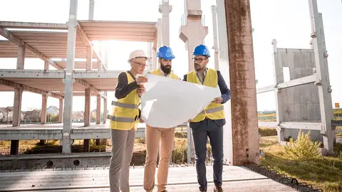 Torrevieja La urbanización de Cala Mosca de Orihuela en la tertulia de 'Más de uno Vega Baja' construccion