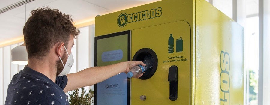 El Ayuntamiento de València vuelve a fracasar en su intento por implantar un sistema propio de recompensas por el reciclaje de envases El Ayuntamiento de València vuelve a fracasar en su intento por implantar un sistema propio de recompensas por el reciclaje de envases