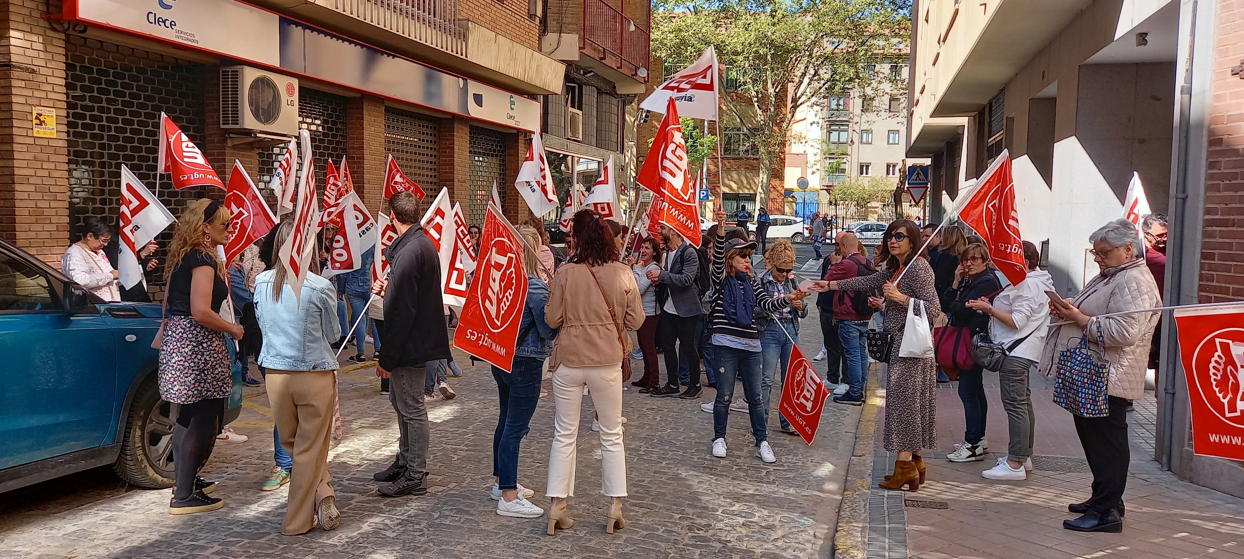 Los trabajadores de la limpieza se movilizan para que el S.M.I. figure en la tablas salariales Los trabajadores de la limpieza se movilizan para que el S.M.I. figure en la tablas salariales