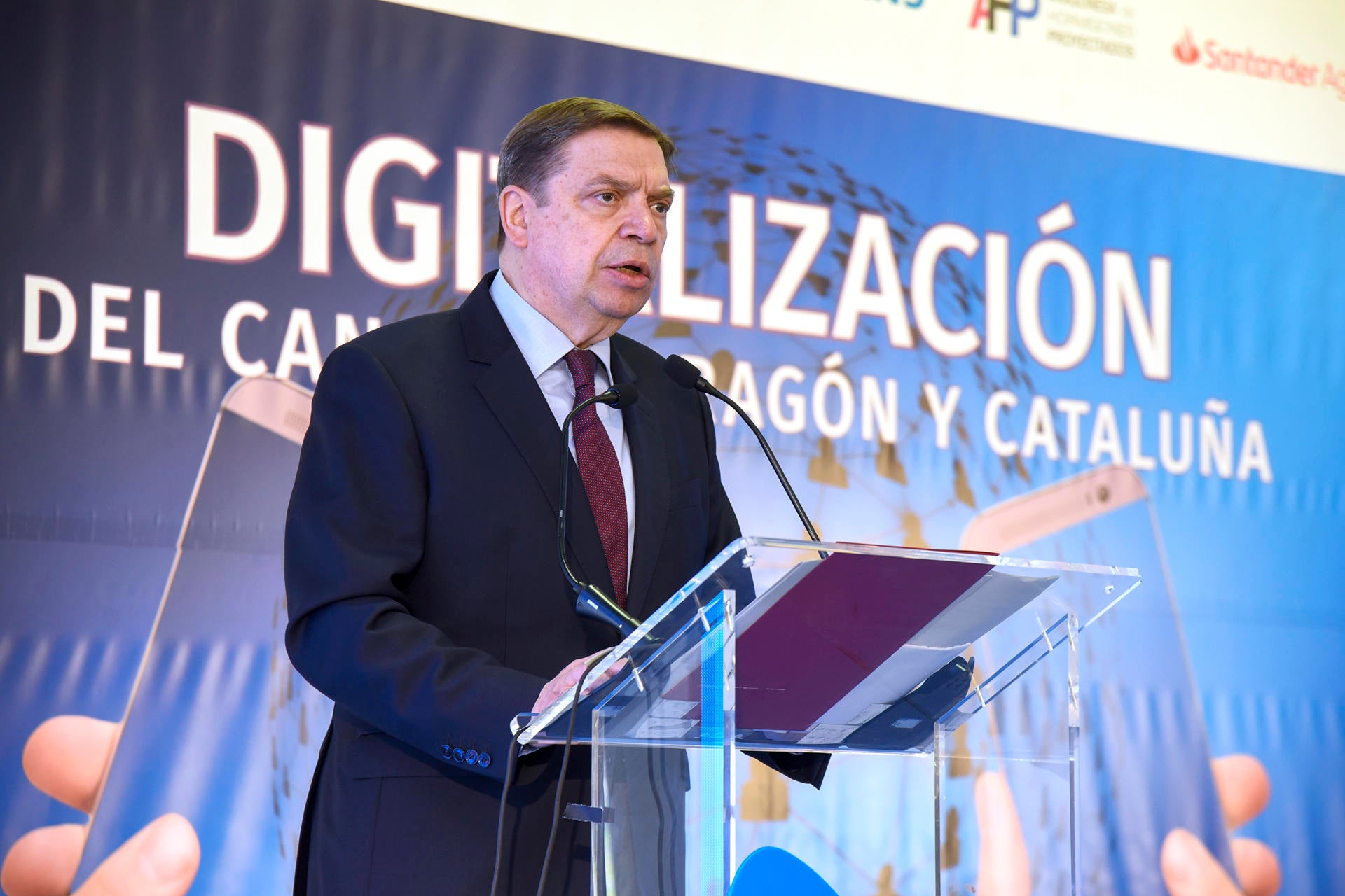 Planas admite ahora que "es muy difícil" pronosticar cuándo bajará el precio de los alimentos Planas admite ahora que "es muy difícil" pronosticar cuándo bajará el precio de los alimentos