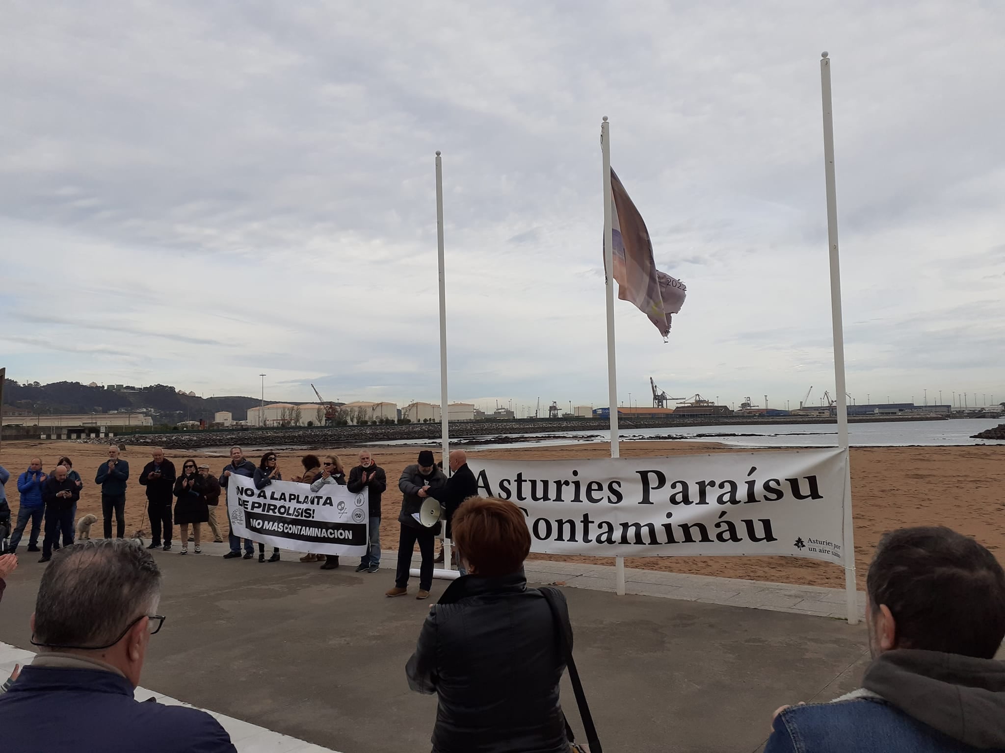Vecinos "de primera" tratados como "de tercera" por los políticos Vecinos "de primera" tratados como "de tercera" por los políticos