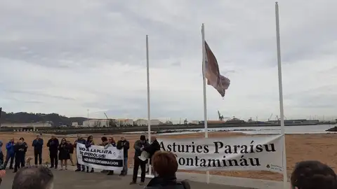 Portuarios Cansados de la contaminación en la zona oeste