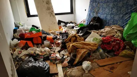 Estado de una de las habitaciones del edificio "okupado" Estado de una de las habitaciones del edificio "okupado"