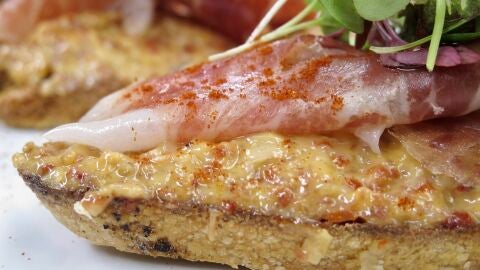 Montadito de pimientos y paletilla ib&eacute;rica, receta de Robin Food