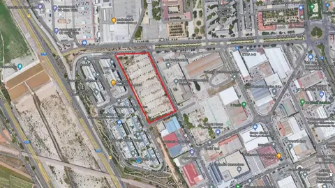 En rojo, el solar del PAI de Hierros Turia urbanismo