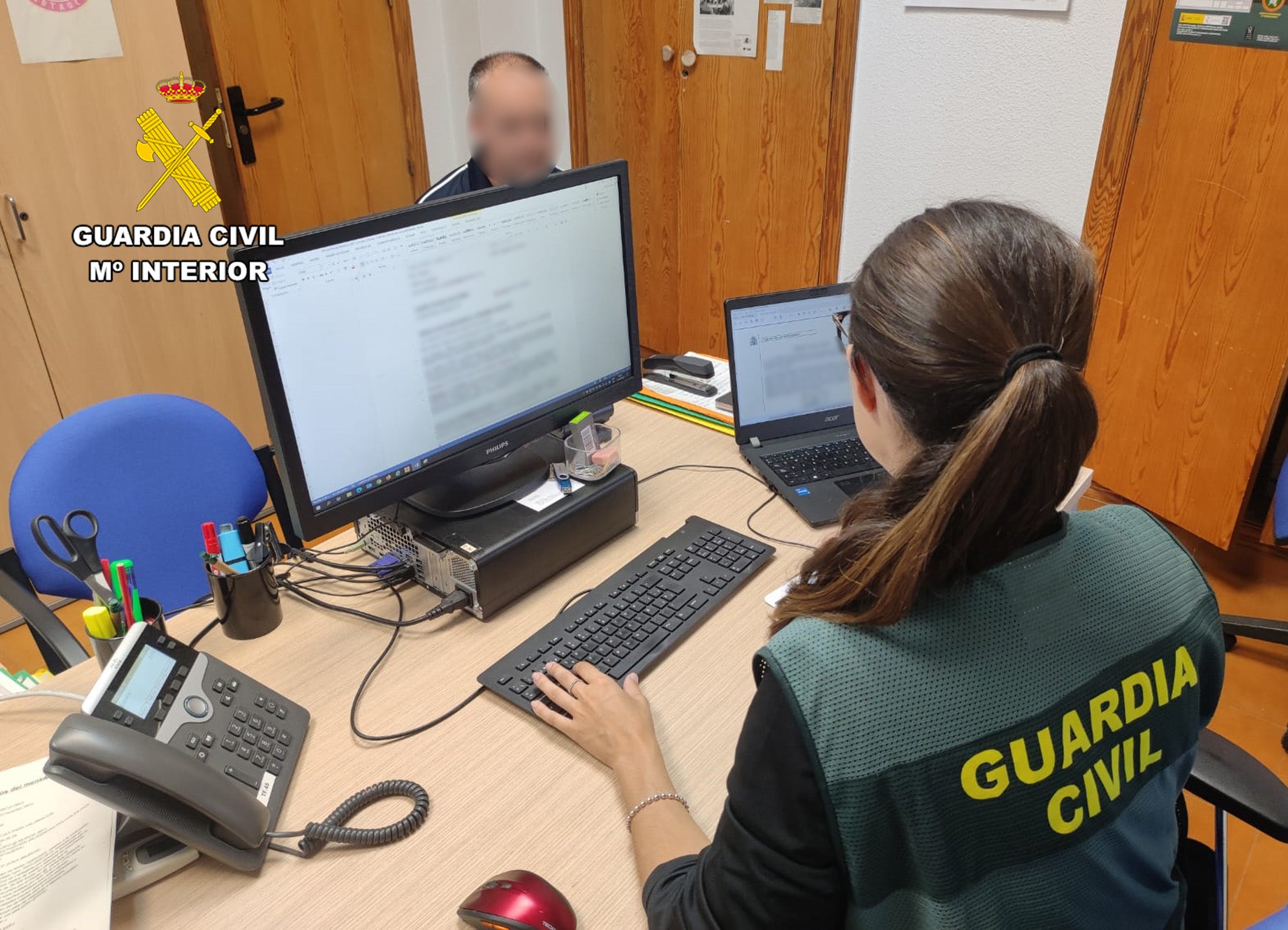 Estafada por Internet al intentar adquirir unos loros Estafada por Internet al intentar adquirir unos loros