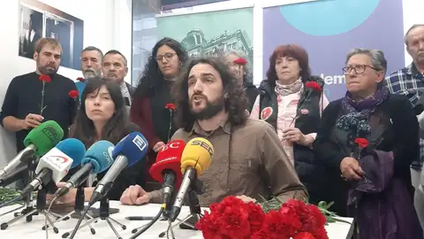 Rueda de prensa de Laura Tuero y Jorge Fernández en la sede de Podemos Xixón Rueda de prensa de Laura Tuero y Jorge Fernández en la sede de Podemos Xixón