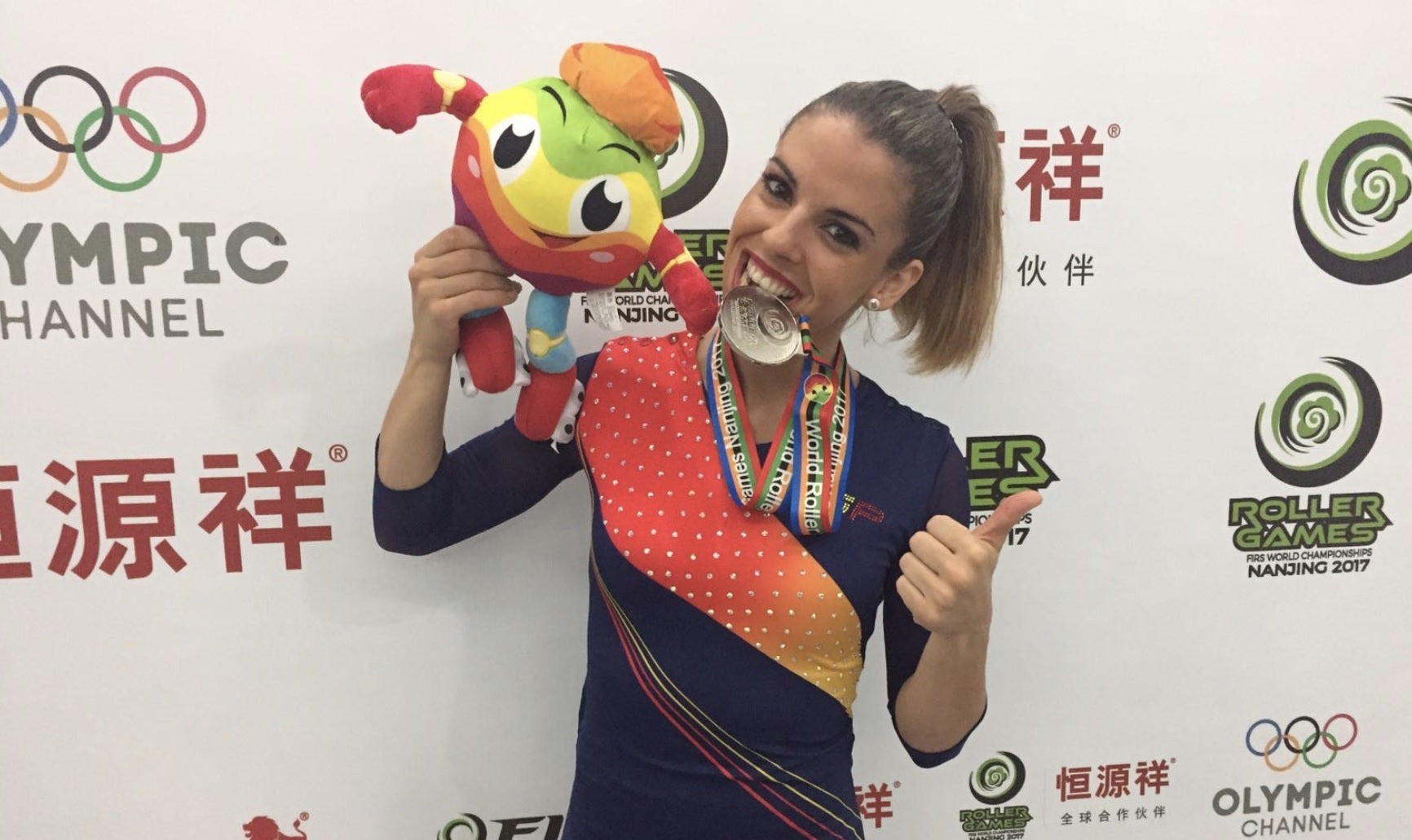 Mónica Gimeno: "quien compite en patinaje sobre ruedas puede competir sobre hielo y viceversa" Mónica Gimeno: "quien compite en patinaje sobre ruedas puede competir sobre hielo y viceversa"