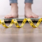 Por qué debemos dejar de decir operación bikini: "Hay una guerra simbólica contra la mujer que le obliga a ser perfecta" Por qué debemos dejar de decir operación bikini: "Hay una guerra simbólica contra la mujer que le obliga a ser perfecta"