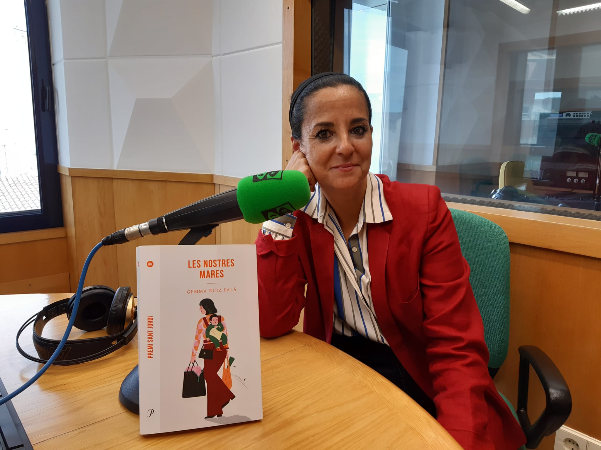 Les nostres mares: La transició explicada amb veu de dones valentes, fortes i talentoses Les nostres mares: La transició explicada amb veu de dones valentes, fortes i talentoses