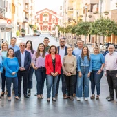 El PP de Almoradí y su candidata, María Gómez, vuelven a confiar en el equipo del presente mandato El PP de Almoradí y su candidata, María Gómez, vuelven a confiar en el equipo del presente mandato