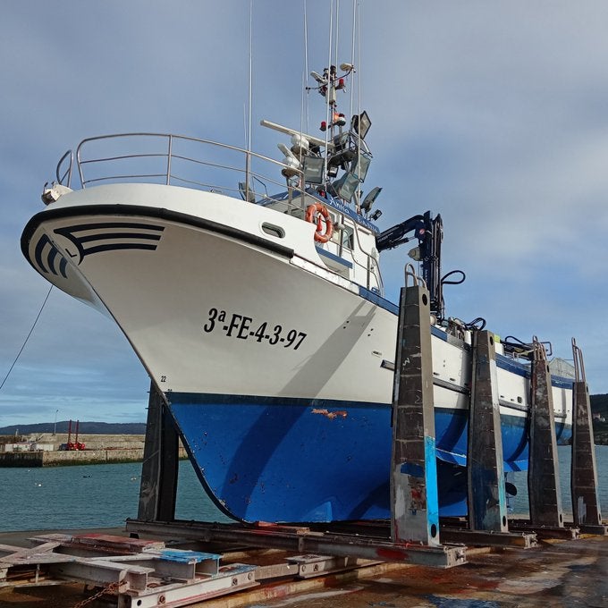 Buscan a un pescador desaparecido al caer al mar en San Vicente de la Barquera Buscan a un pescador desaparecido al caer al mar en San Vicente de la Barquera