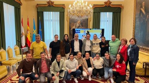 Natasha lee anuncia su retirada del hockey