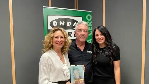 A menos cuarto A menos cuarto