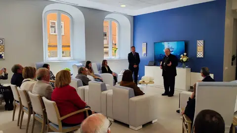 El Obispo de Palencia bendice la nueva residencia para personas mayores CleceVitam San Francisco .