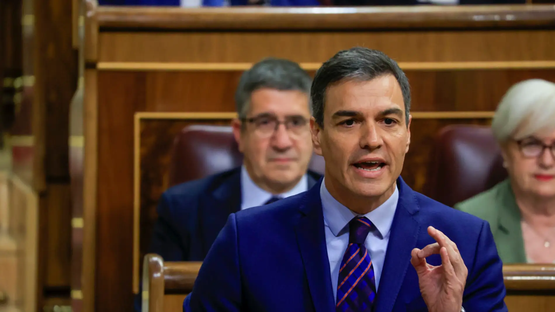Pedro Sánchez interviene durante la sesión de control en el Congreso de los Diputado este miércoles