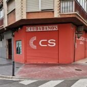 Ciudadanos denuncia pintadas en la fachada de su sede electoral en Castelló