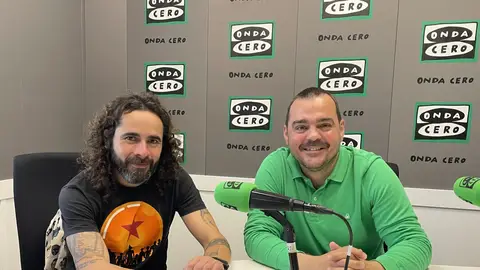 José Carlos Gil y Agustí Mayor, edil y técnico de 'normalització lingüística' en la Vila Joiosa. José Carlos Gil y Agustí Mayor, edil y técnico de 'normalització lingüística' en la Vila Joiosa.