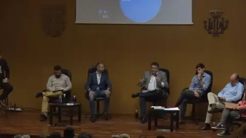 Los políticos coinciden en que hay que "echar a Meriton" Los políticos coinciden en que hay que "echar a Meriton"