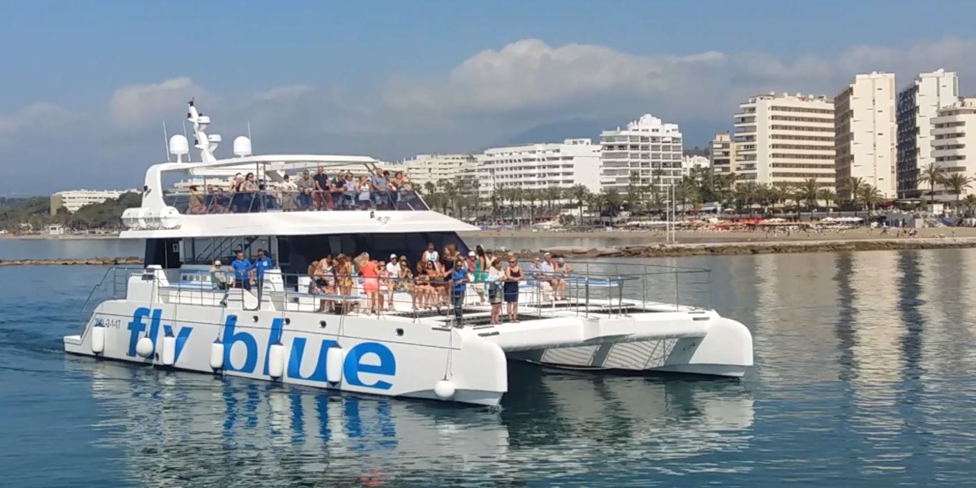 Los catamaranes de Fly Blue, la mejor opción para viajar entre Marbella y Puerto Banús Los catamaranes de Fly Blue, la mejor opción para viajar entre Marbella y Puerto Banús