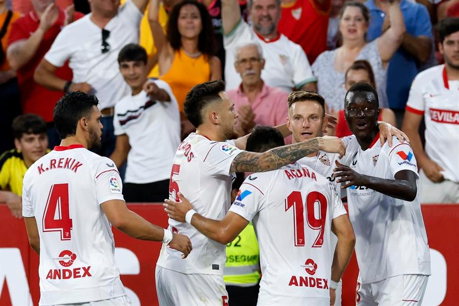 El Sevilla remonta a un Espanyol que se hunde El Sevilla remonta a un Espanyol que se hunde