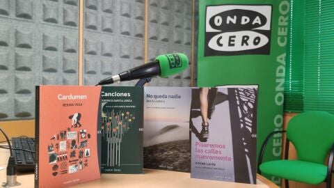Esta semana tomamos a &uacute;ltima co editor Xos&eacute; Ballesteros e a escritora Xina Vega. Os dous viaxan esta tarde a Madrid para presentar "Cuatro lunas" &eacute; o nome da nova editorial 