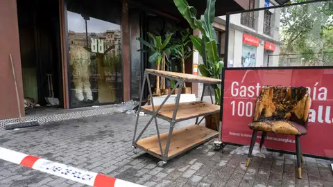 Imagen del exterior del restaurante donde se produjo un incendio en el que murieron dos personas en la glorieta de Manuel Becerra en Madrid Imagen del exterior del restaurante donde se produjo un incendio en el que murieron dos personas en la glorieta de Manuel Becerra en Madrid