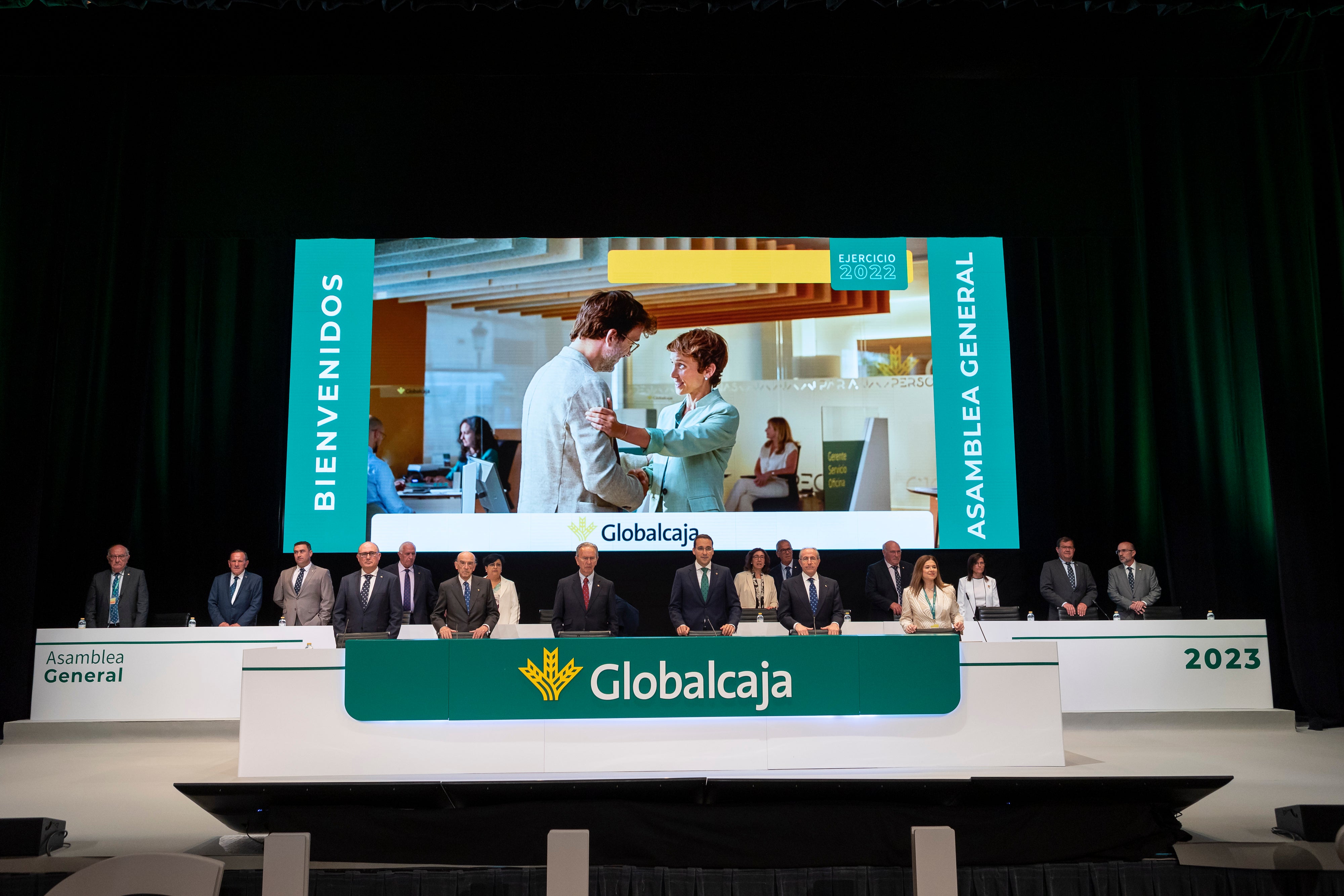 Mariano León releva a Carlos de la Sierra en la presidencia de Globalcaja Mariano León releva a Carlos de la Sierra en la presidencia de Globalcaja