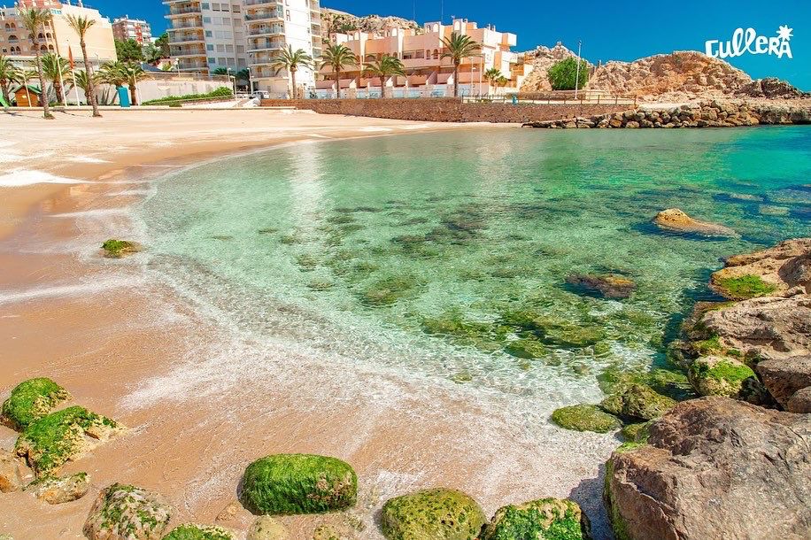 Cullera revalida su liderazgo en la provincia de València con 8 Banderas Azules Cullera revalida su liderazgo en la provincia de València con 8 Banderas Azules