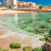 Cullera revalida su liderazgo en la provincia de València con 8 Banderas Azules Cullera revalida su liderazgo en la provincia de València con 8 Banderas Azules