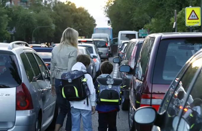 El 76% de colegios analizados por Ecologistas en Acción en Murcia supera los límites de NO2 recomendados por la OMS El 76% de colegios analizados por Ecologistas en Acción en Murcia supera los límites de NO2 recomendados por la OMS