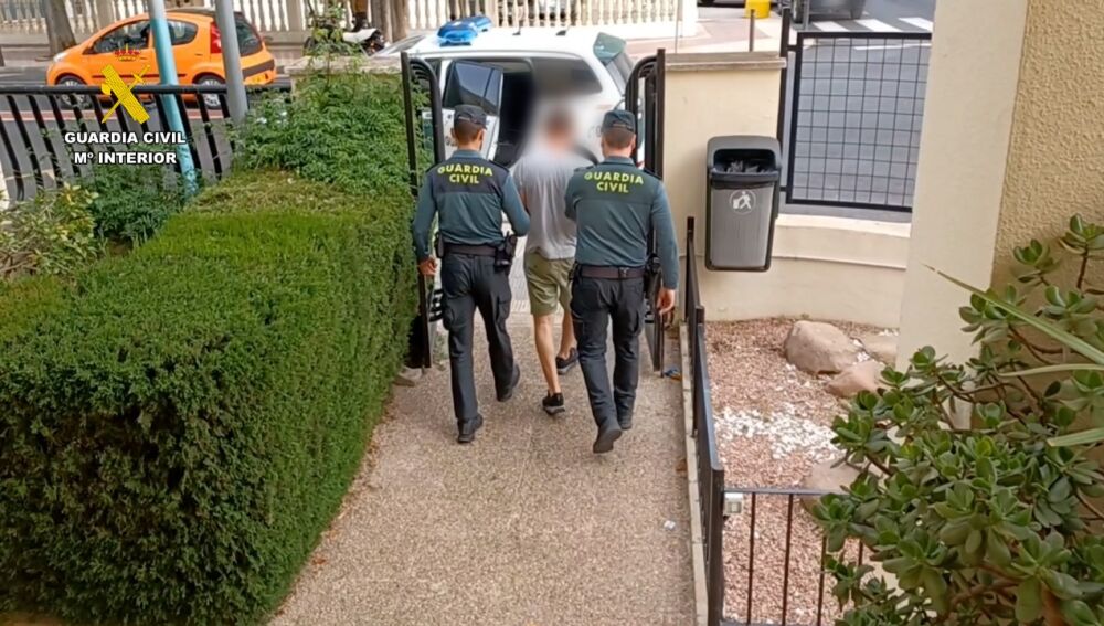 La Guardia Civil de Calpe y el arrestado 