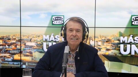 Raphael en 'M&aacute;s de uno' con Carlos Alsina
