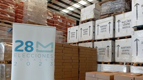 Centro log&iacute;stico electoral de la Delegaci&oacute;n del Gobierno ubicado en el Pol&iacute;gono La Garena de Alcal&aacute; de Henares