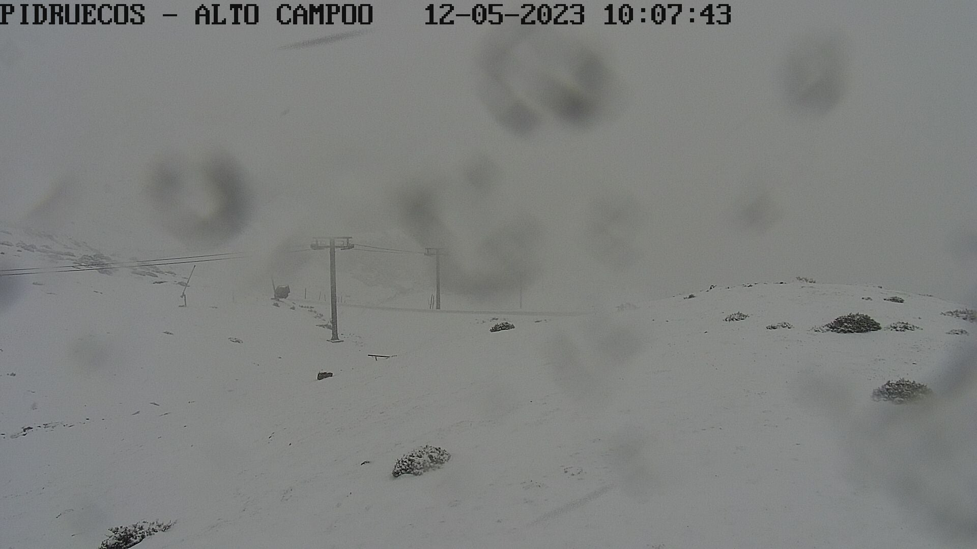 Vuelve la nieve en pleno mes de mayo a Cantabria: estas son las zonas afectadas Vuelve la nieve en pleno mes de mayo a Cantabria: estas son las zonas afectadas