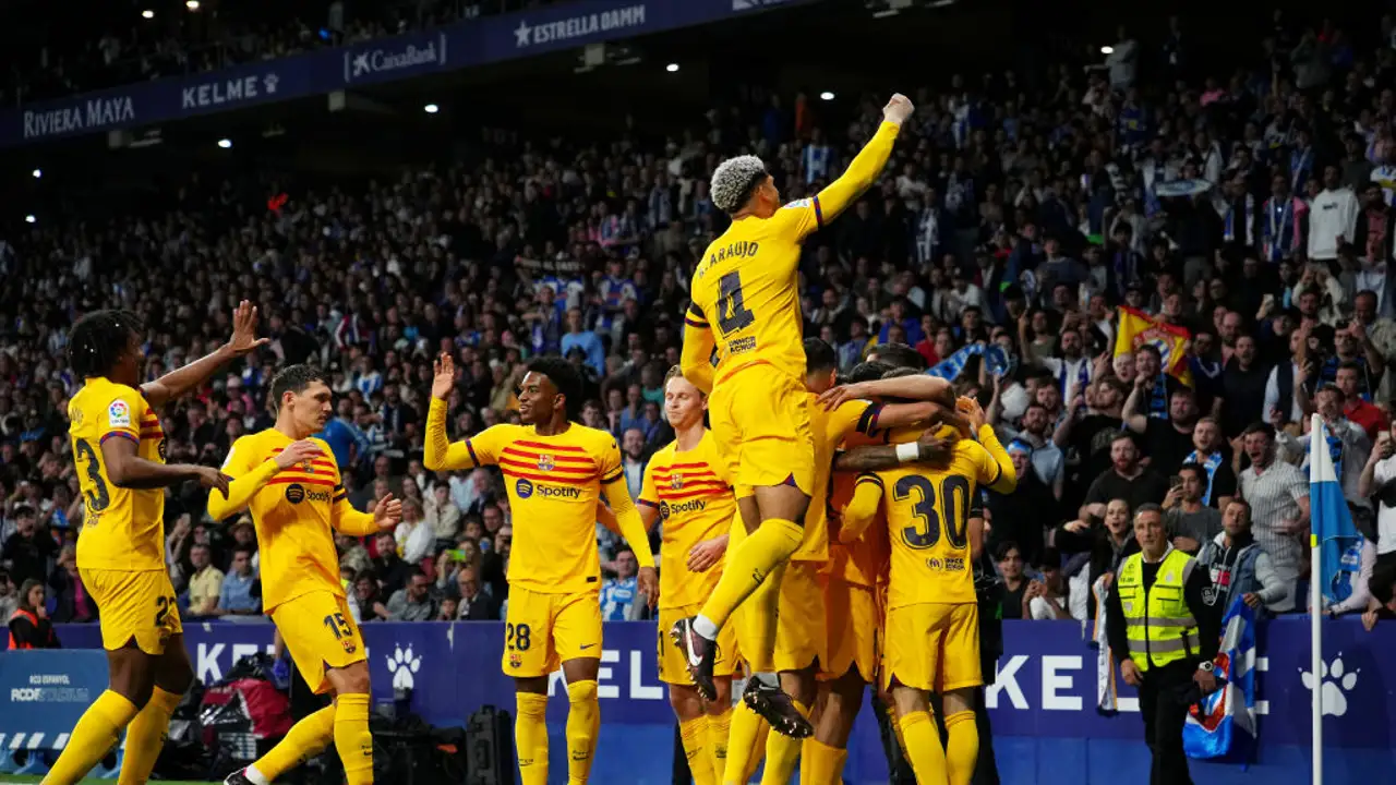 Los jugadores del Barça celebran un gol al Espanyol Los jugadores del Barça celebran un gol al Espanyol