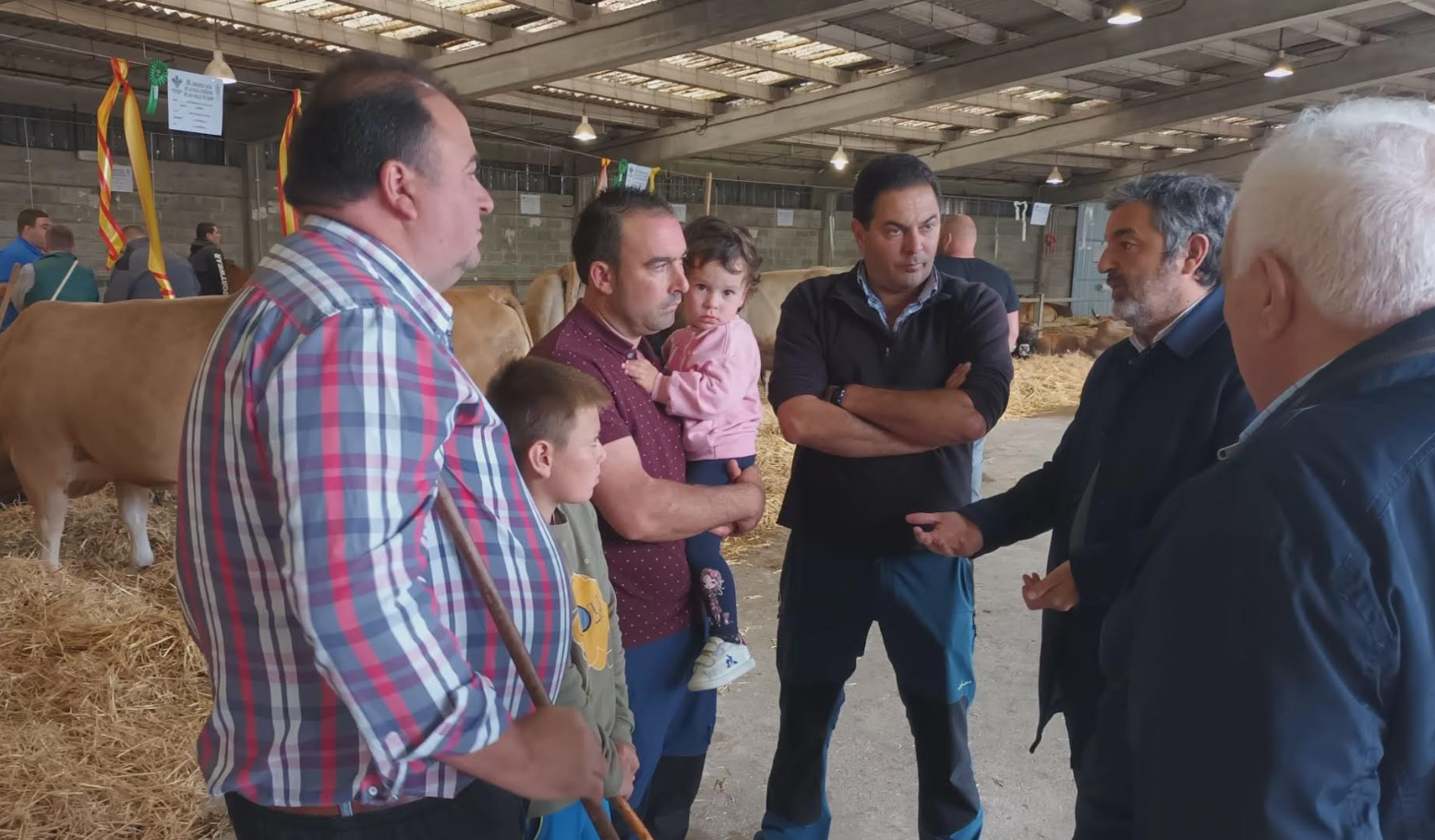 El consejero de Medio Rural, Alejandro Calvo, destaca en Infiesto los beneficios de las ayudas por la sequía El consejero de Medio Rural, Alejandro Calvo, destaca en Infiesto los beneficios de las ayudas por la sequía