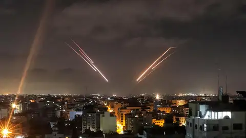 Israel vuelve a bombardear Gaza dos horas después de la tregua en respuesta a cohetes Israel vuelve a bombardear Gaza dos horas después de la tregua en respuesta a cohetes