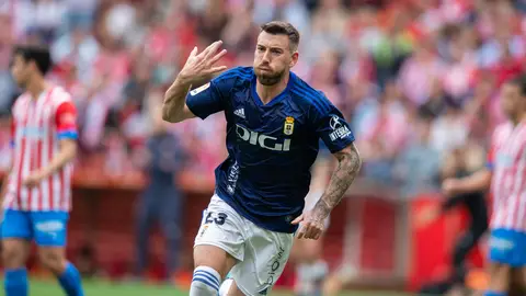 Sergi Enrich celebra su gol en el derbi Sergi Enrich celebra su gol en el derbi