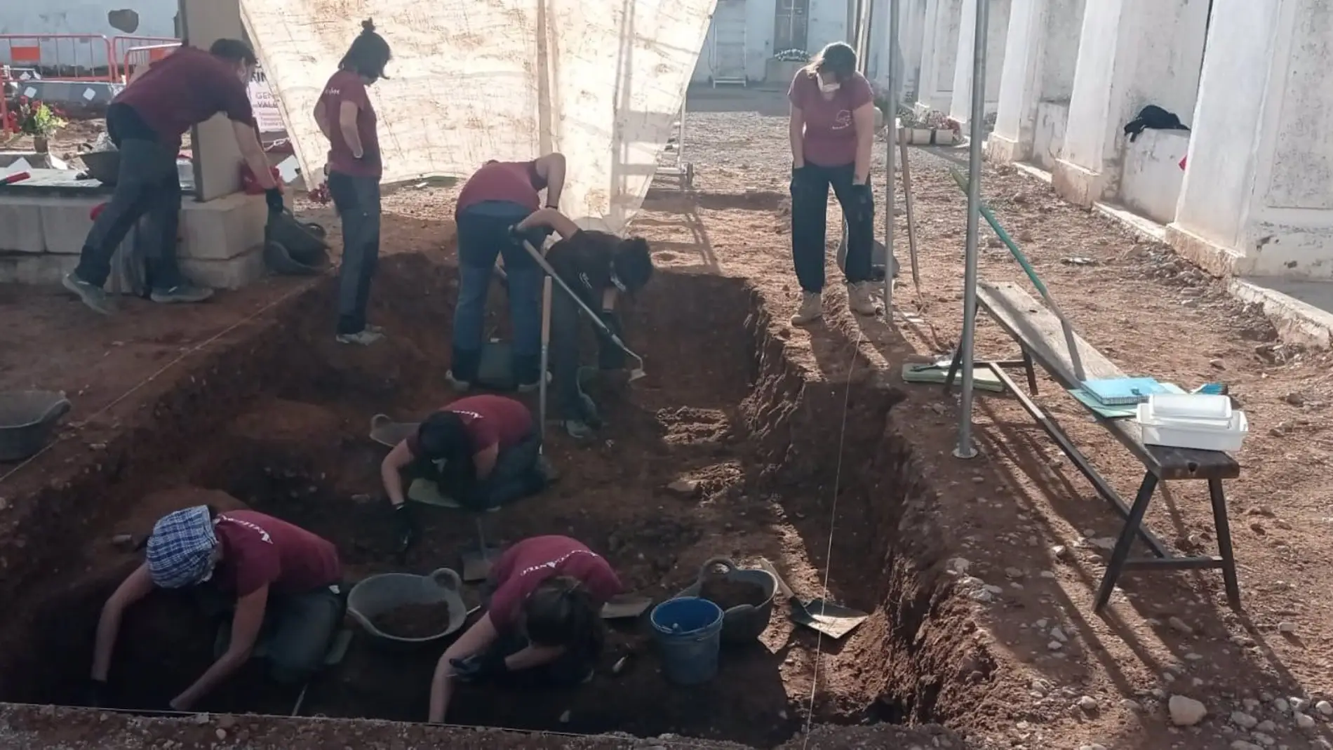 La Generalitat publica la licitación para exhumar víctimas de 49 fosas en cementerios de Castelló, Paterna y Alicante