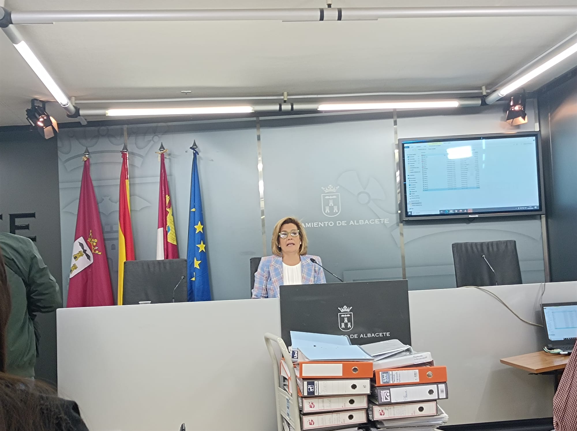 Velasco, edil de Vox, denuncia que Lomana quería "su cabeza" por alertar de un fraude fiscal Velasco, edil de Vox, denuncia que Lomana quería "su cabeza" por alertar de un fraude fiscal