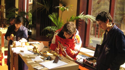  Estudiantes en los talleres de El Prial