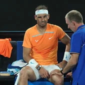 Rafa Nadal, con molestias durante un partido en Australia. Rafa Nadal, con molestias durante un partido en Australia.