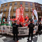 Funcionarios de la administración de Justicia participan en una concentración ante el Ministerio de Justicia en Madrid