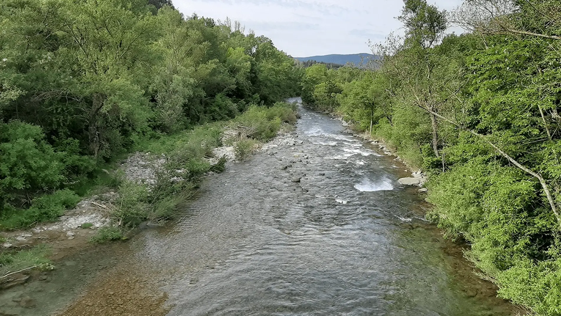 Imagen del río Aragón que abastece a Jaca.