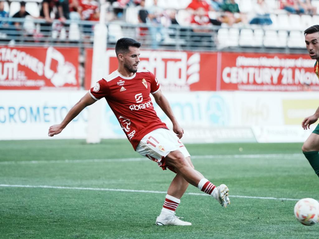 Dani Vega, a una titularidad de renovar automáticamente con el Real Murcia Dani Vega, a una titularidad de renovar automáticamente con el Real Murcia
